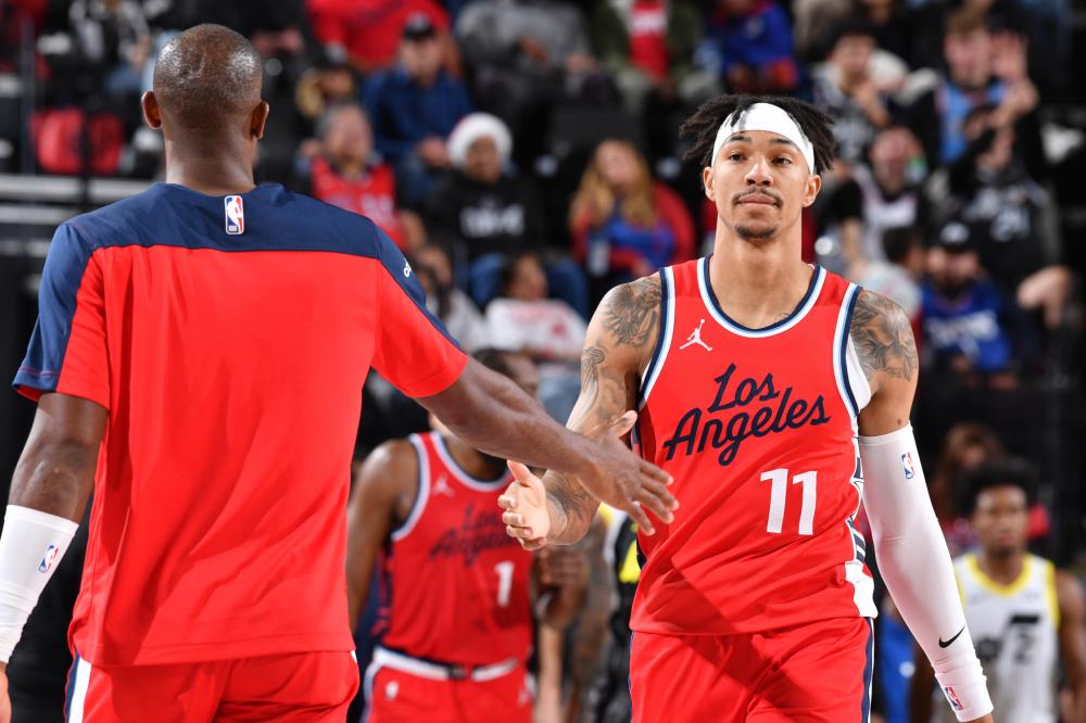 他不仅仅是 他不仅仅是