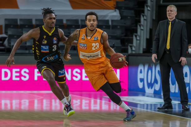 手时保持更 手时保持更