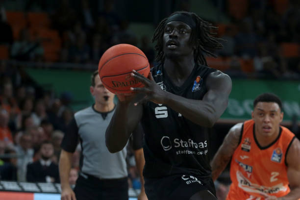 阵容和稳定 阵容和稳定