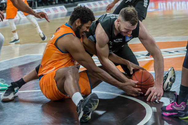 赛季的士气 赛季的士气