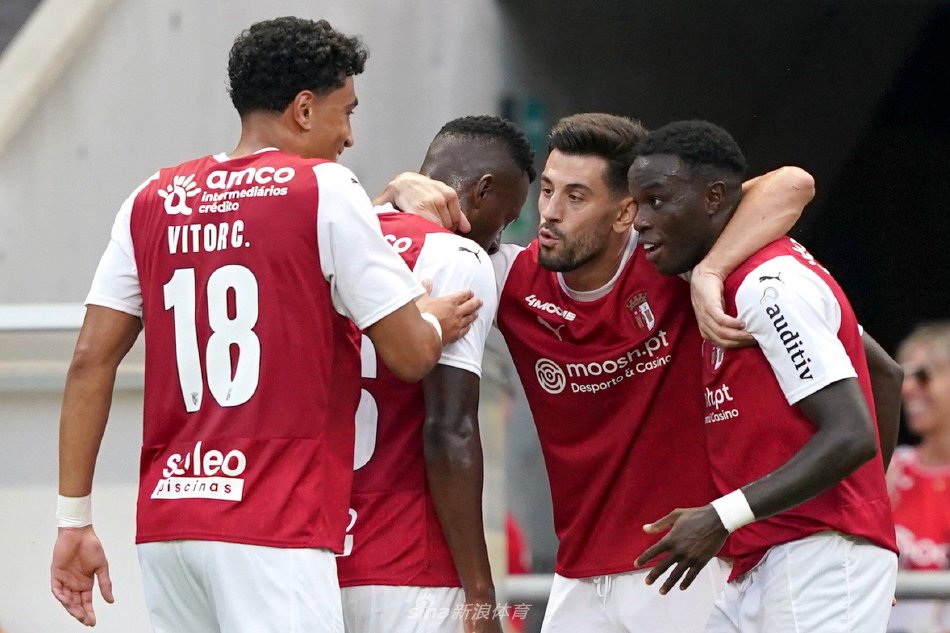 国际赛事中 国际赛事中