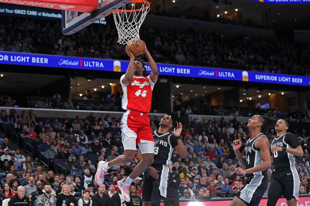 球队始终保 球队始终保